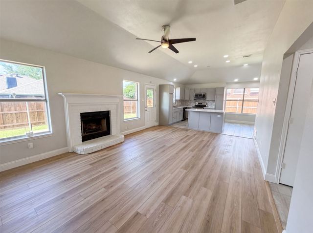 309 Marshall Creek Road, Roanoke, TX 76262