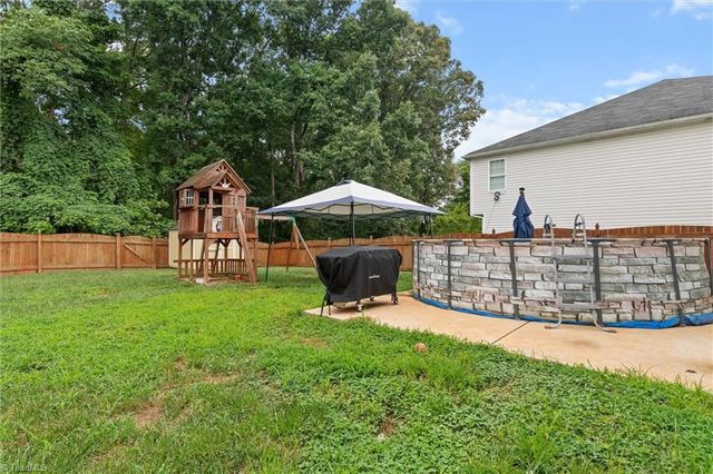 810 Bitting Hall Drive, Rural Hall, NC 27045