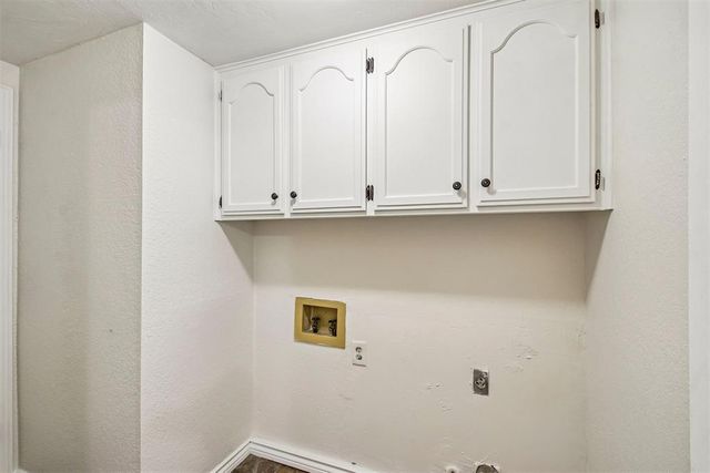 2125 Goodrich Drive, Moore, OK 73170