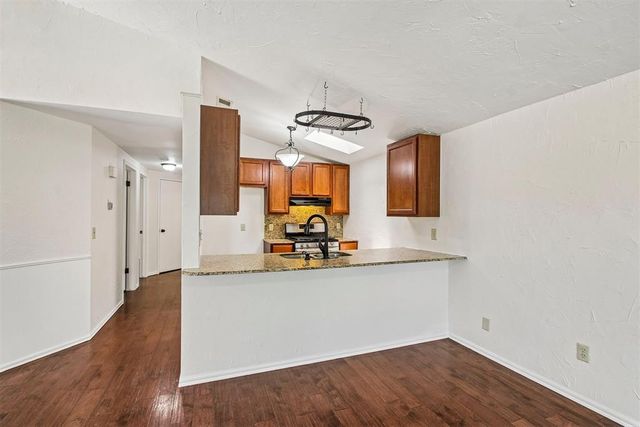 2125 Goodrich Drive, Moore, OK 73170