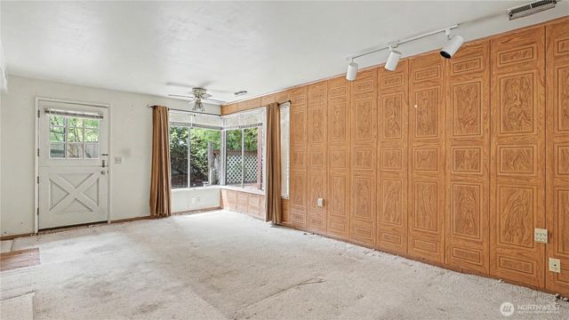 3437 77th Avenue SE, Mercer Island, WA 98040