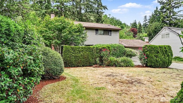 3437 77th Avenue SE, Mercer Island, WA 98040