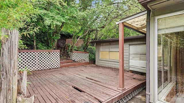 3437 77th Avenue SE, Mercer Island, WA 98040