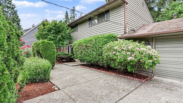 3437 77th Avenue SE, Mercer Island, WA 98040