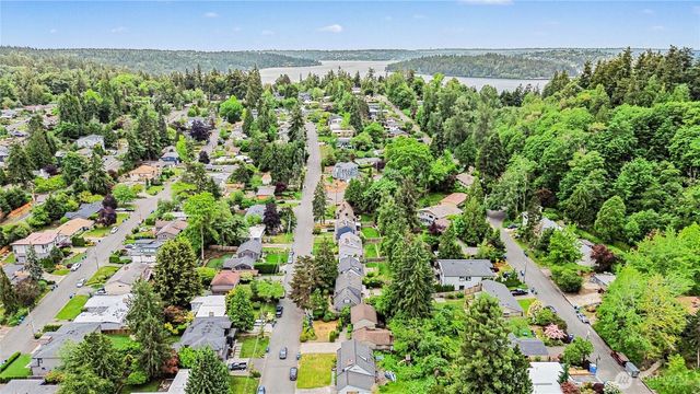 3437 77th Avenue SE, Mercer Island, WA 98040