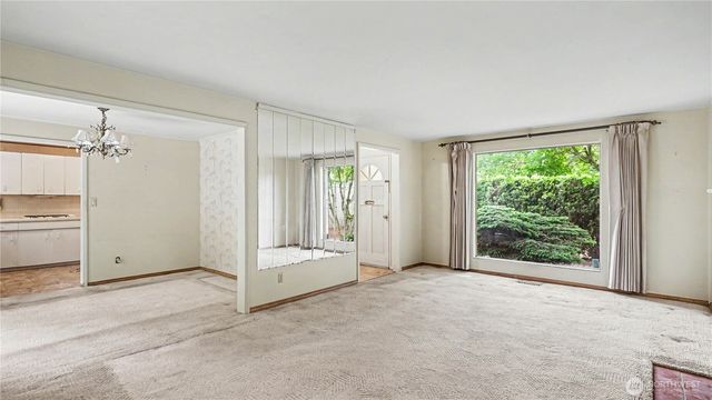 3437 77th Avenue SE, Mercer Island, WA 98040
