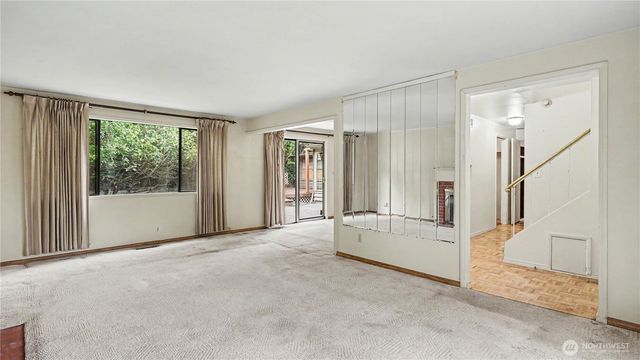 3437 77th Avenue SE, Mercer Island, WA 98040