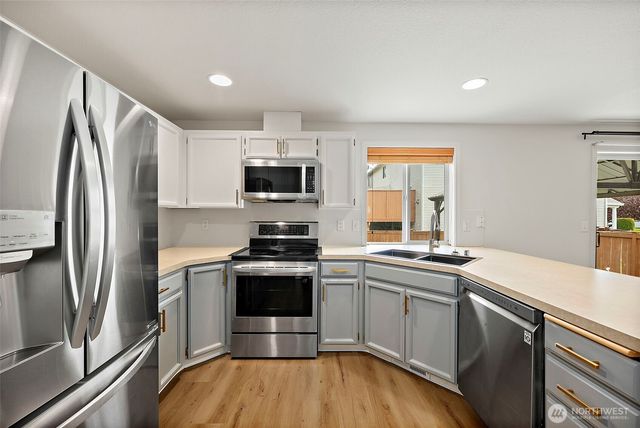 3324 Kona Street NE, Lacey, WA 98516