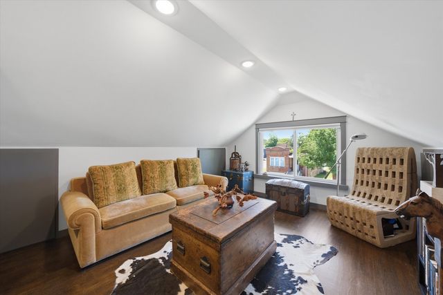 2645 Cuyler Avenue, Berwyn, IL 60402