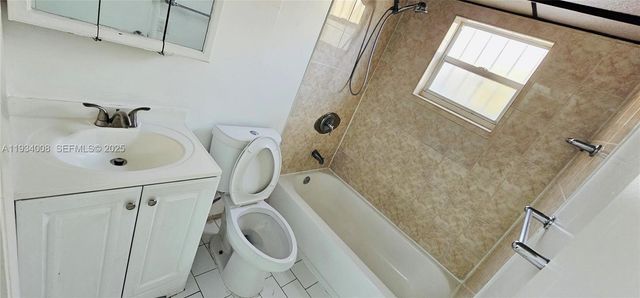 6820 W Flagler St 105, Miami, FL 33144