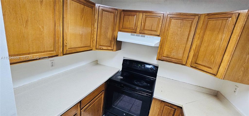 6820 W Flagler St 105, Miami, FL 33144