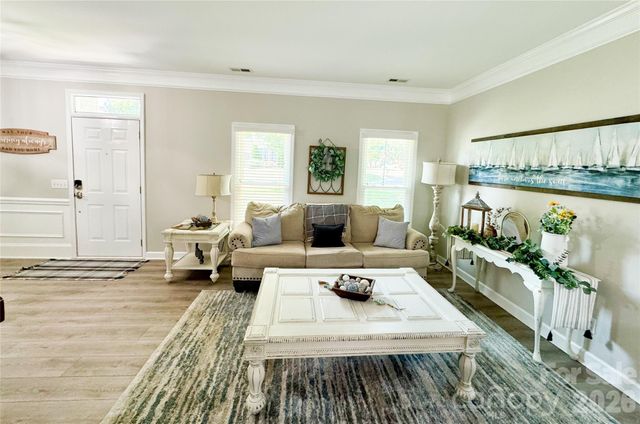 19942 Scanmar Lane, Cornelius, NC 28031