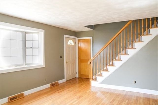 7 Marina Dr, Mattapoisett, MA 02739