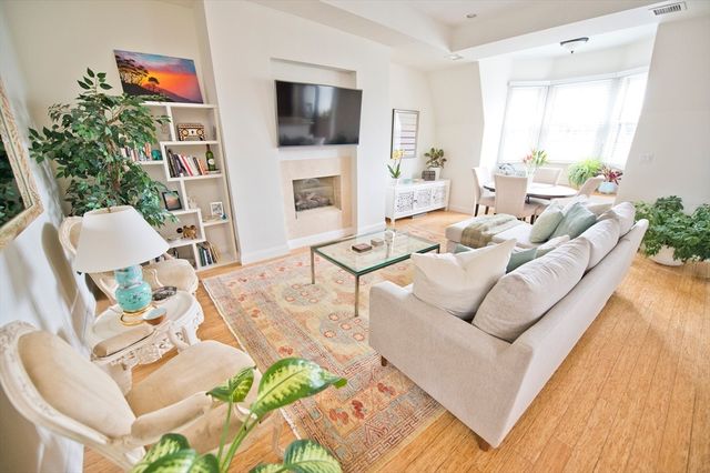 14 Worcester Sq 5, Boston, MA 02118