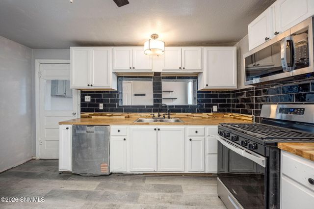 335 Armstrong, Las Cruces, NM 88007
