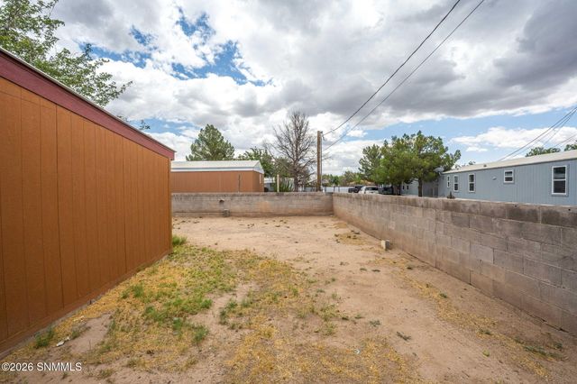335 Armstrong, Las Cruces, NM 88007