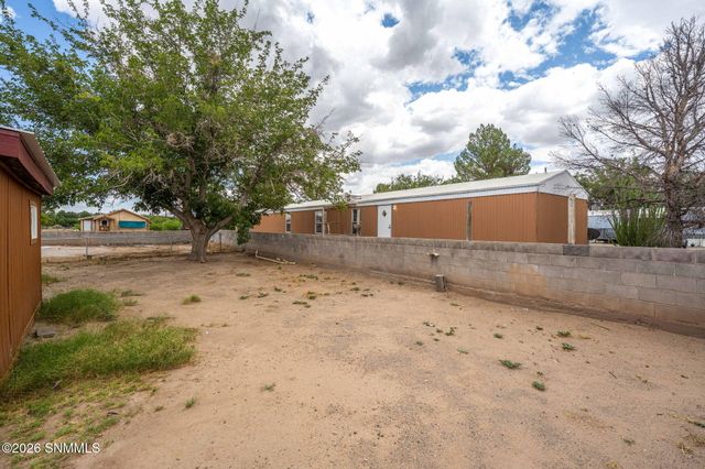 335 Armstrong, Las Cruces, NM 88007