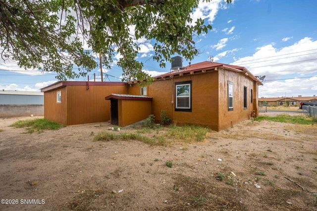 335 Armstrong, Las Cruces, NM 88007