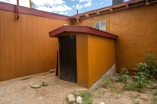 335 Armstrong, Las Cruces, NM 88007