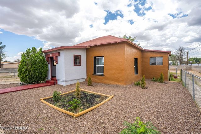 335 Armstrong, Las Cruces, NM 88007