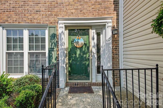 979 Surry Lane A, Gastonia, NC 28054