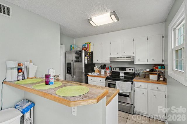 979 Surry Lane A, Gastonia, NC 28054