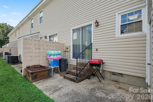 979 Surry Lane A, Gastonia, NC 28054