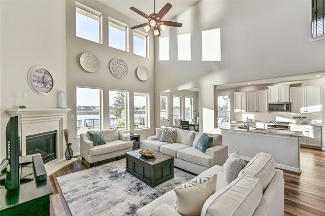 3103 Flora Manor Drive, Texas City, TX 77568