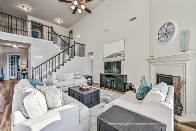 3103 Flora Manor Drive, Texas City, TX 77568