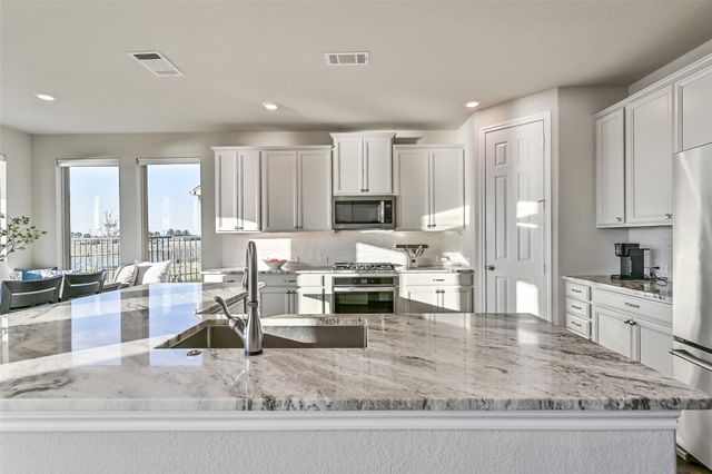 3103 Flora Manor Drive, Texas City, TX 77568