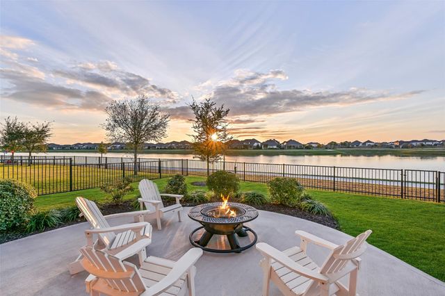 3103 Flora Manor Drive, Texas City, TX 77568