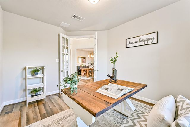 3103 Flora Manor Drive, Texas City, TX 77568