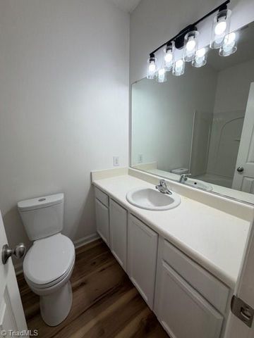 815 Green Oaks Street, Greensboro, NC 27401