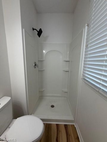 815 Green Oaks Street, Greensboro, NC 27401