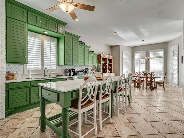1250 N Tea Olive Way, Mustang, OK 73064