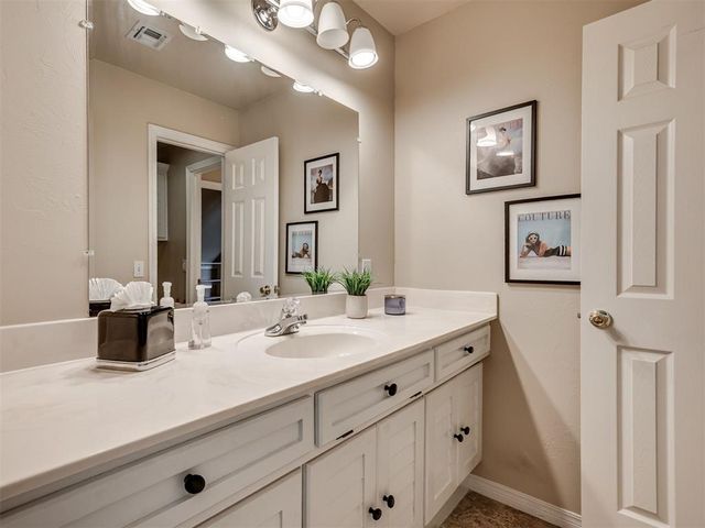 1250 N Tea Olive Way, Mustang, OK 73064