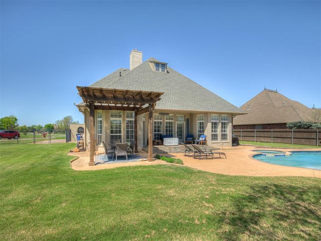 1250 N Tea Olive Way, Mustang, OK 73064
