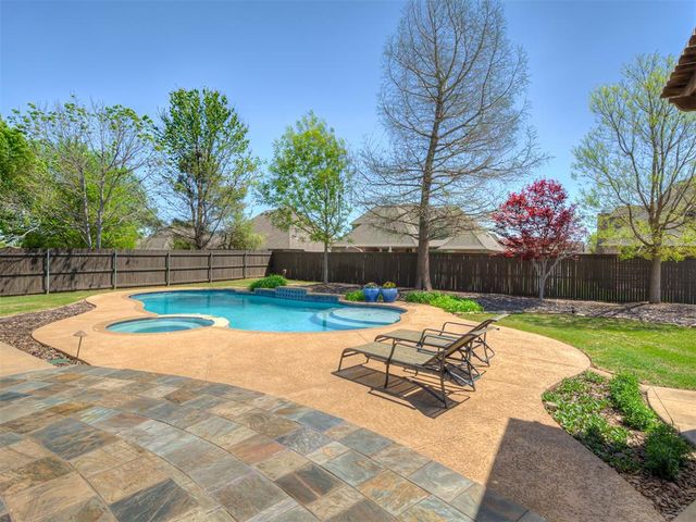 1250 N Tea Olive Way, Mustang, OK 73064