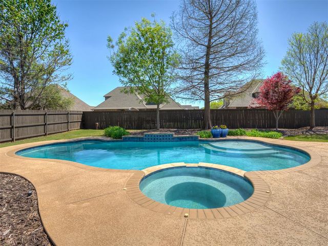 1250 N Tea Olive Way, Mustang, OK 73064