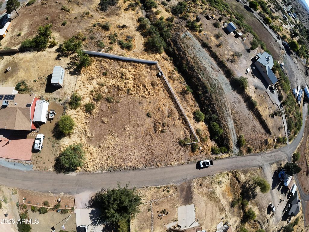 Image 11 of property listing at 17025 E SPRING VALLEY Road 821, Mayer, AZ 86333