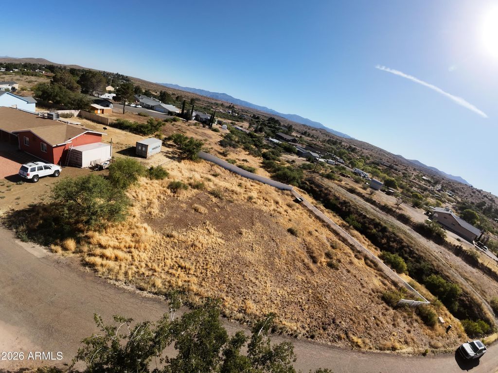 Image 2 of property listing at 17025 E SPRING VALLEY Road 821, Mayer, AZ 86333