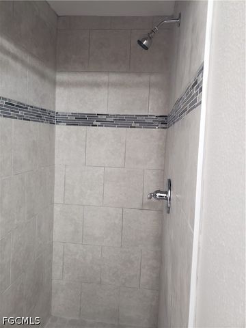 204 1st ST, Fort Myers, FL 33907