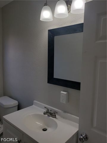 204 1st ST, Fort Myers, FL 33907