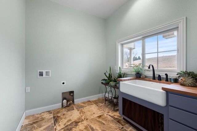 1829 County Highway K, Hartford, WI 53027