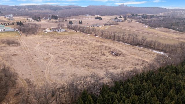 1829 County Highway K, Hartford, WI 53027