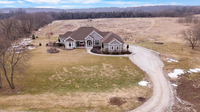1829 County Highway K, Hartford, WI 53027