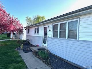 1605 Beverly Drive, St Charles, MO 63303