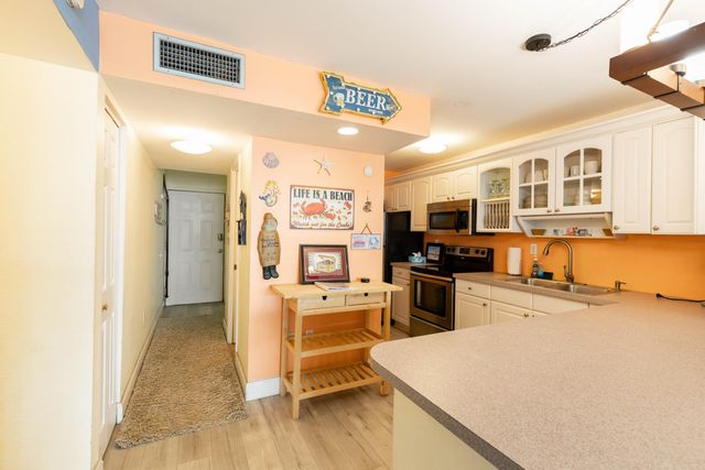 104350 Overseas Hwy Apt A204, Key Largo, FL 33037