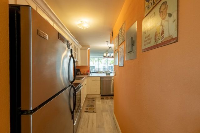 104350 Overseas Hwy Apt A204, Key Largo, FL 33037