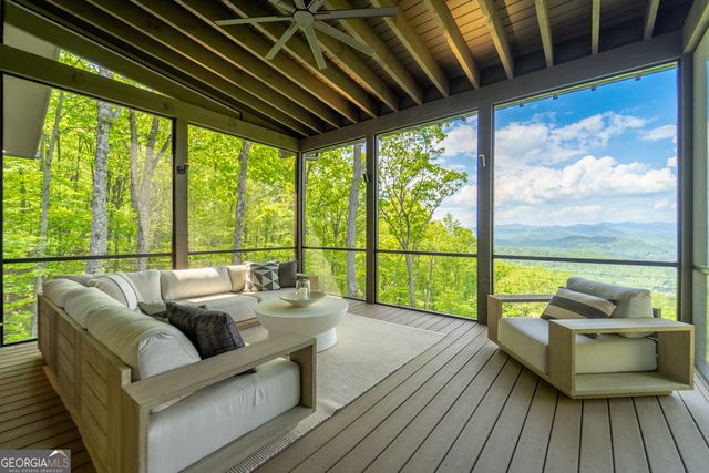 377 Charmont Drive, Tiger, GA 30576